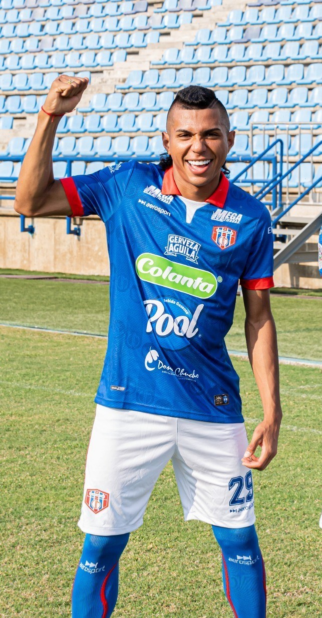 CAMISETA ALTERNA 2025
